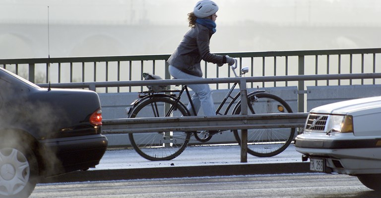 Nationellt ökar cykelhjälmsanvändningen till 46%, men dit är det en bit kvar för Östergötland